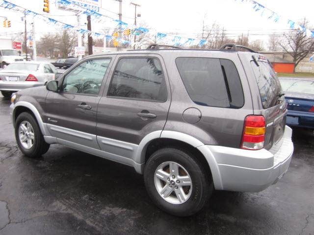 Ford Escape 2005 photo 3