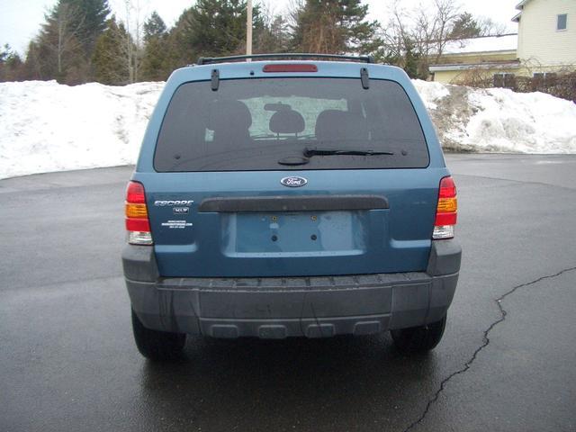 Ford Escape 2005 photo 3