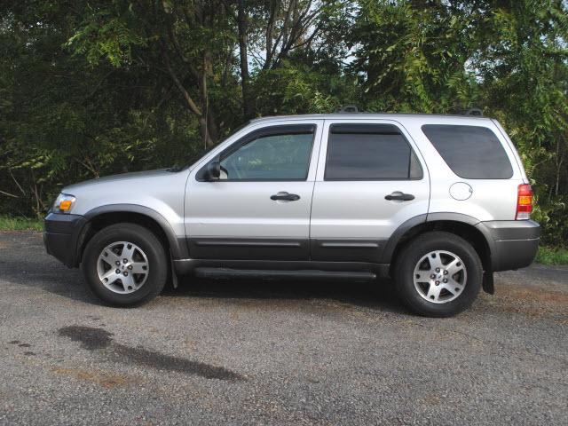 Ford Escape 2005 photo 1