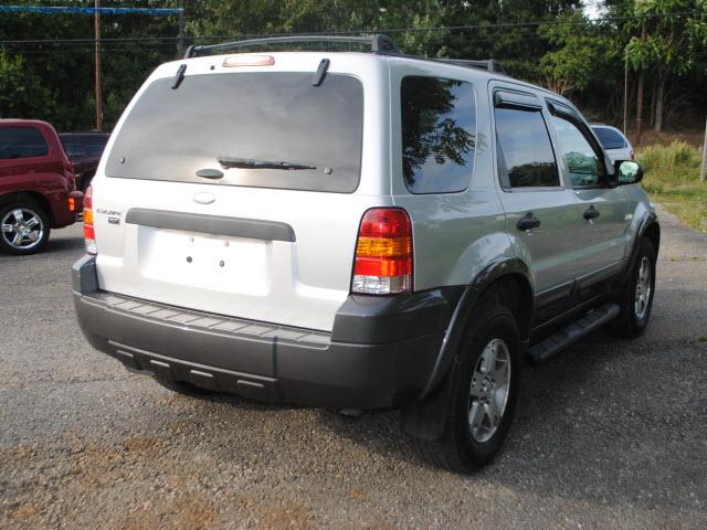 Ford Escape 2005 photo 2