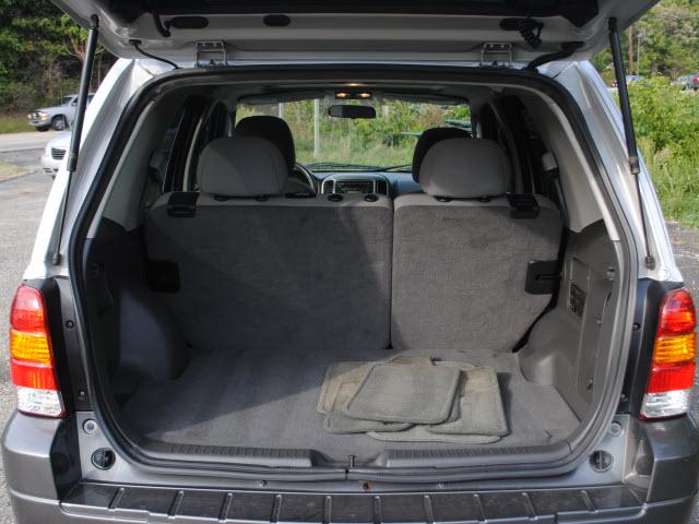 Ford Escape 2005 photo 3