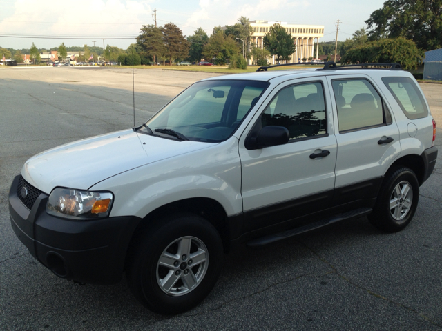 Ford Escape 2005 photo 1