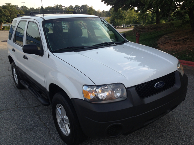 Ford Escape 2005 photo 2