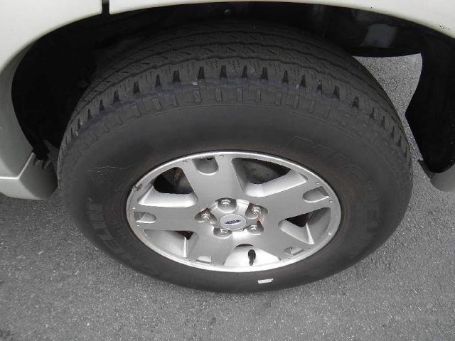 Ford Escape 2005 photo 3