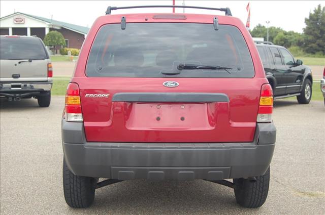 Ford Escape 2005 photo 2