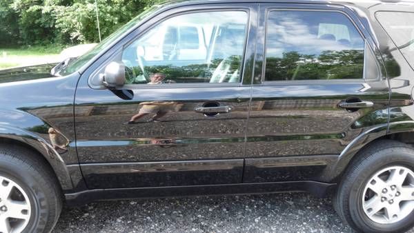 Ford Escape 2005 photo 2