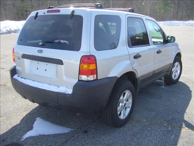 Ford Escape 2005 photo 1