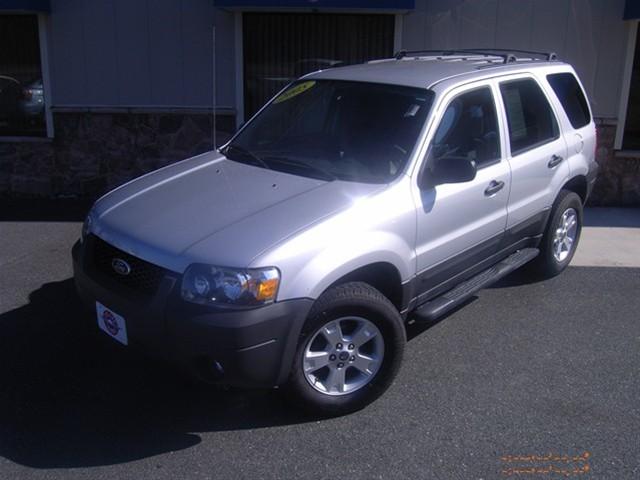 Ford Escape 2005 photo 1