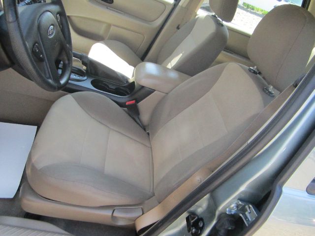 Ford Escape 2005 photo 1