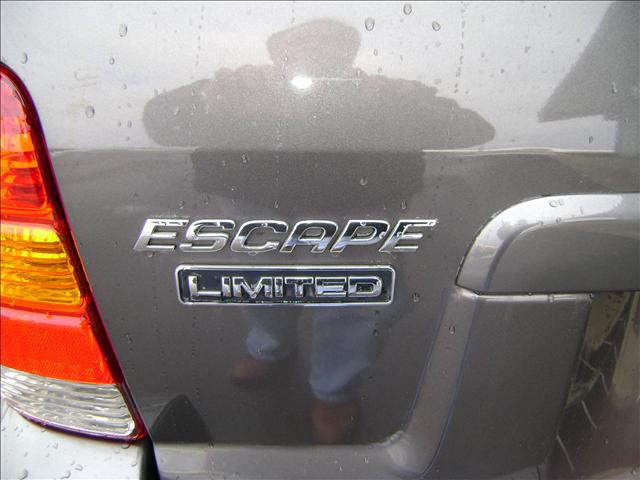Ford Escape 2005 photo 3