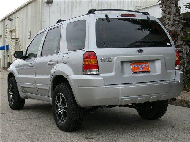 Ford Escape 2005 photo 1