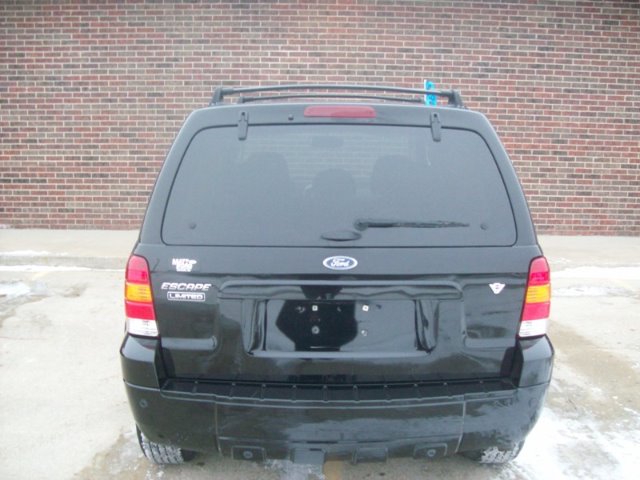 Ford Escape 2005 photo 2