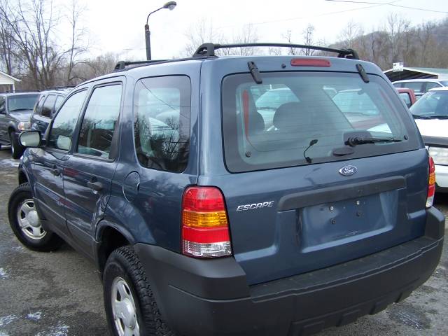 Ford Escape 2005 photo 1
