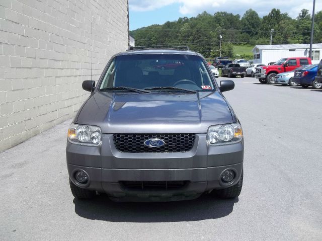 Ford Escape 2005 photo 2