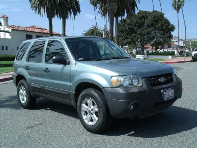 Ford Escape 2005 photo 3