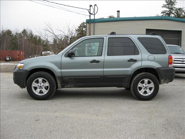 Ford Escape 2005 photo 2