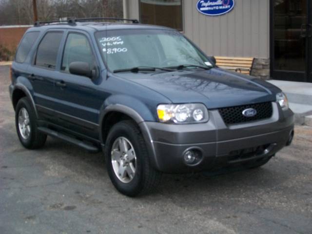 Ford Escape ESi Sport Utility