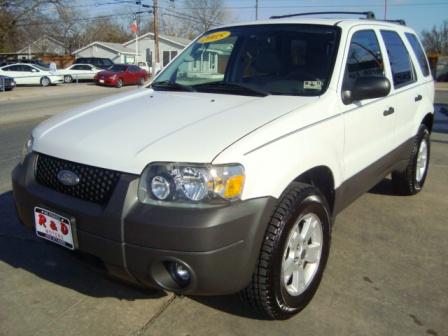 Ford Escape 2005 photo 2