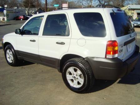 Ford Escape 2005 photo 3