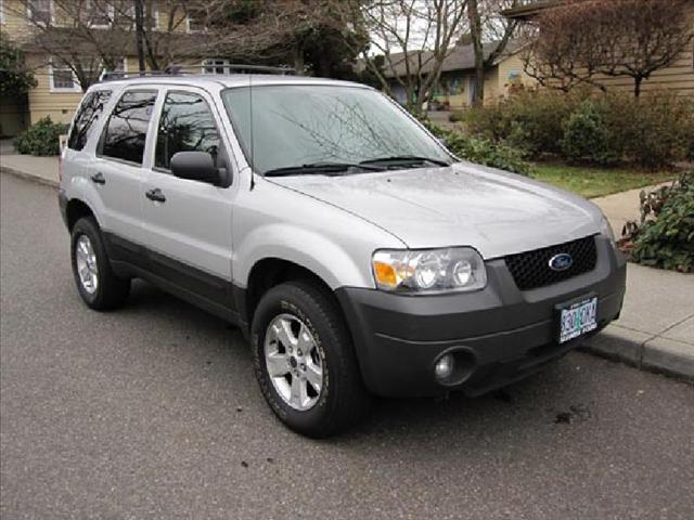Ford Escape 2005 photo 2