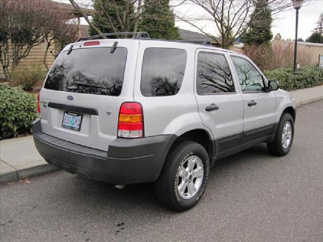 Ford Escape 2005 photo 3