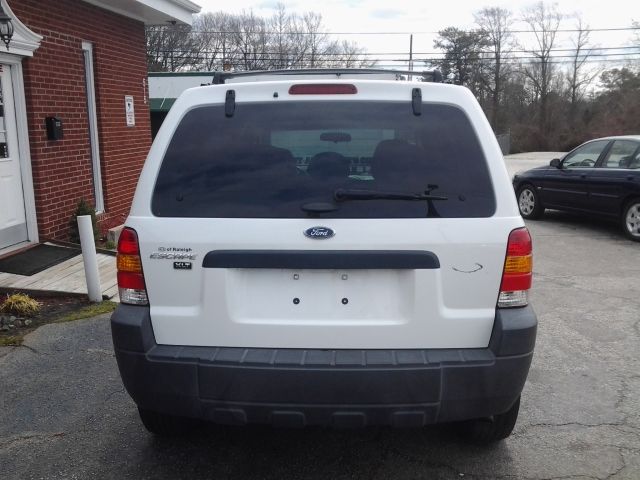 Ford Escape 2005 photo 4