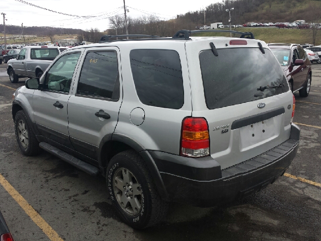 Ford Escape 2005 photo 1