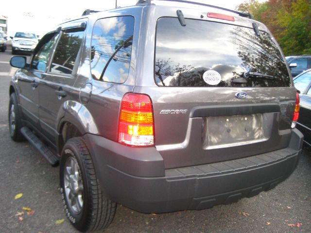 Ford Escape Reg Cab 159.5 WB C5B SUV