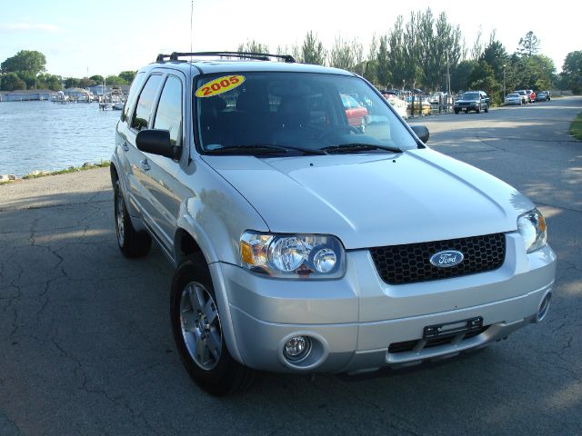 Ford Escape 2005 photo 3