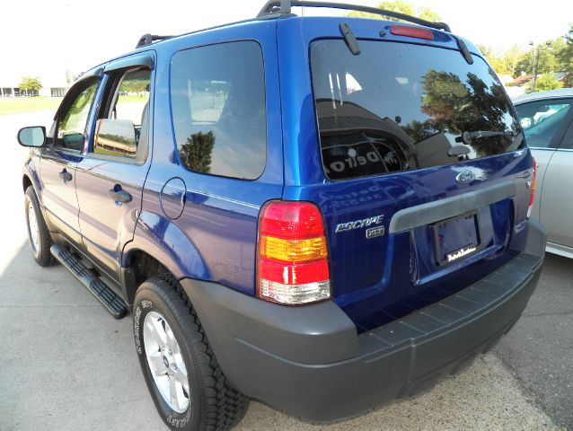 Ford Escape 2005 photo 3