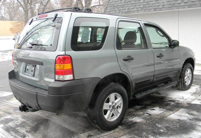 Ford Escape 2005 photo 3