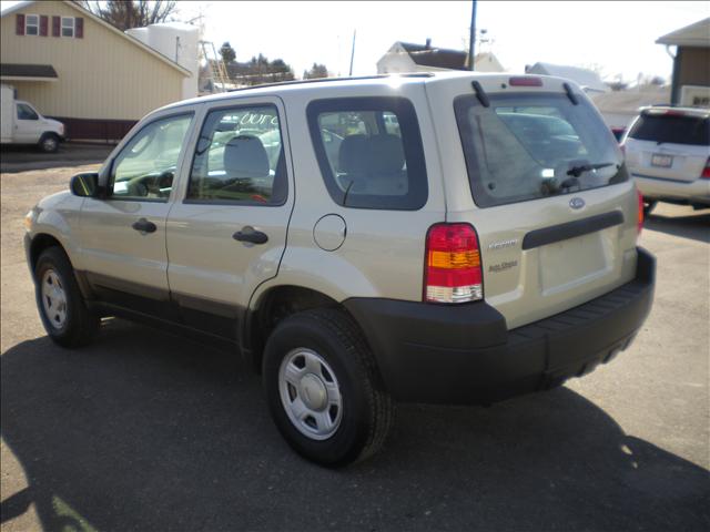 Ford Escape 2005 photo 2
