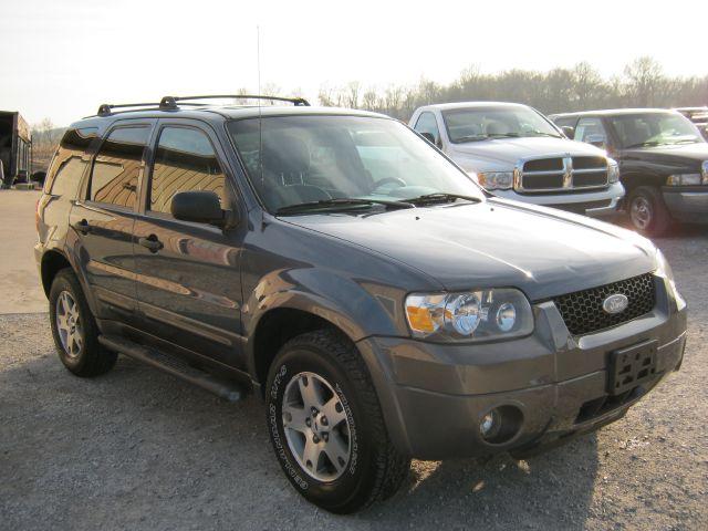 Ford Escape 2005 photo 1
