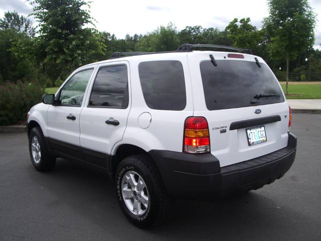 Ford Escape 2005 photo 3