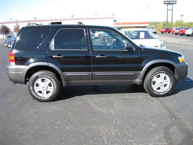 Ford Escape 2005 photo 3
