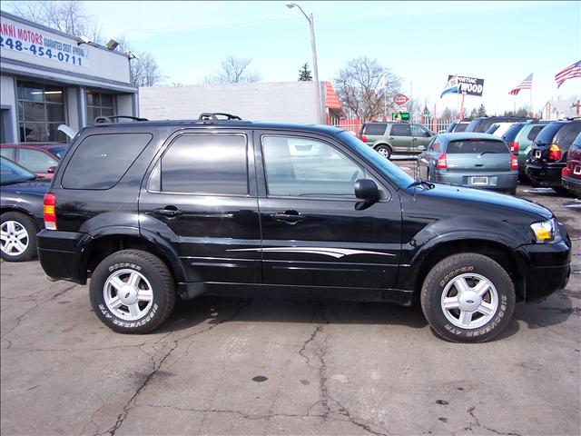 Ford Escape 2005 photo 2
