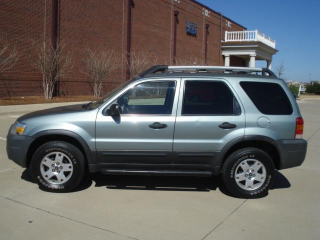 Ford Escape 2005 photo 1