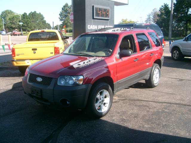 Ford Escape 2005 photo 1