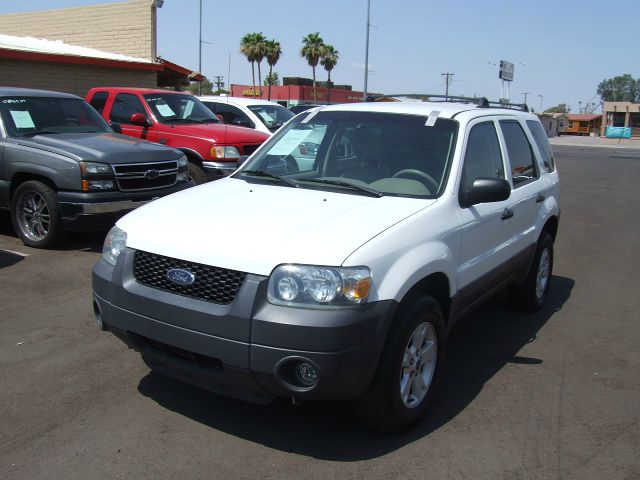 Ford Escape 2005 photo 3