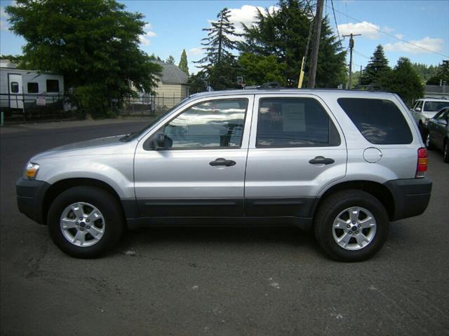 Ford Escape 2005 photo 1