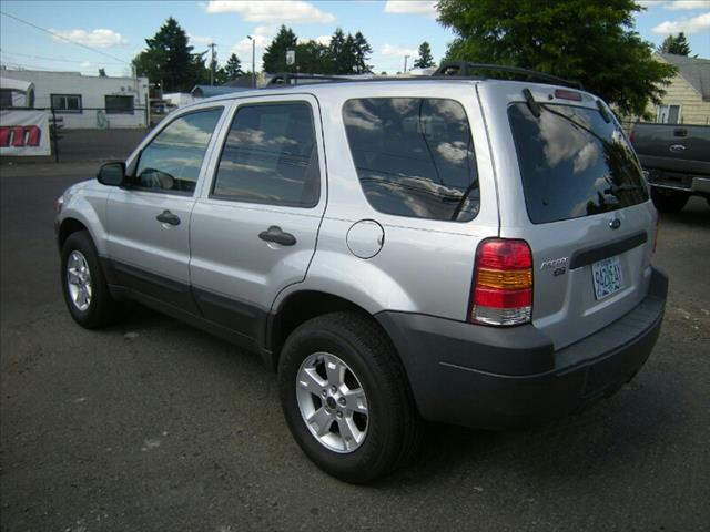 Ford Escape 2005 photo 2