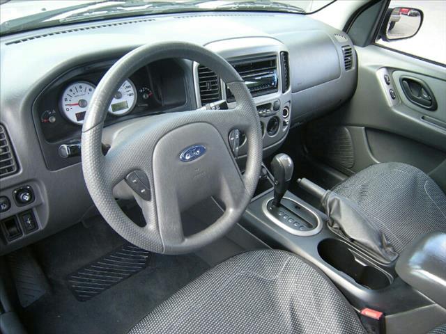 Ford Escape 2005 photo 3