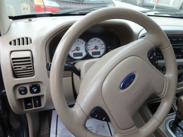 Ford Escape 2005 photo 4