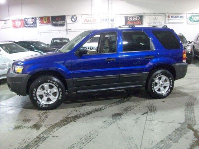 Ford Escape 4dr Sdn XLS Unspecified