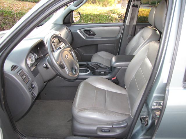 Ford Escape 2005 photo 3