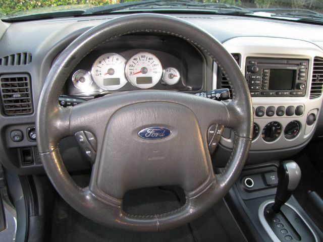 Ford Escape 2005 photo 4