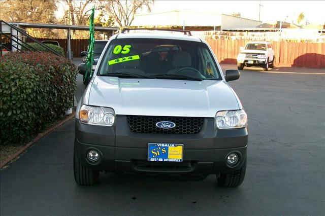 Ford Escape 2005 photo 1