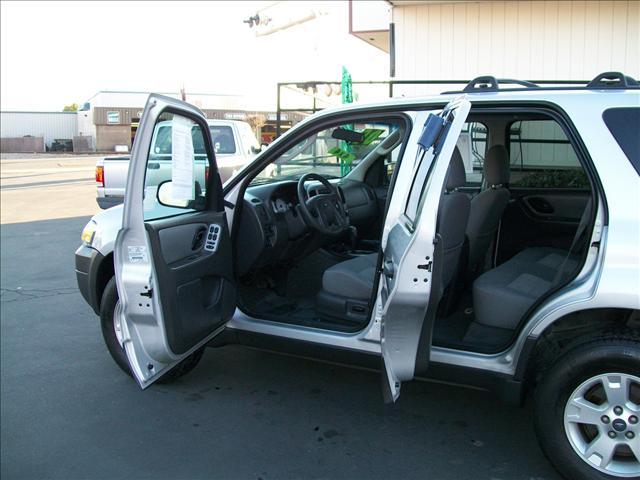 Ford Escape 2005 photo 3