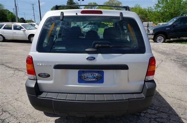 Ford Escape 2005 photo 12