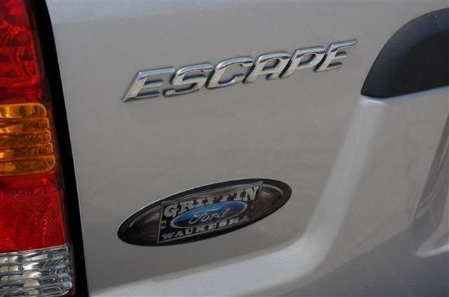Ford Escape 2005 photo 15
